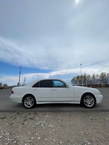 Mercedes-Benz: Mercedes-Benz E-Class: 2001 г., 3.2 л, Автомат, Бензин, Седан