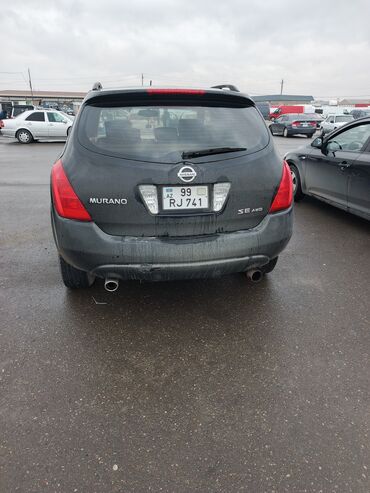 Nissan: Matoru vurub yigdirmaq lazim di Xüsusiyyətlər: - Kuzov: qara rəngli — 18