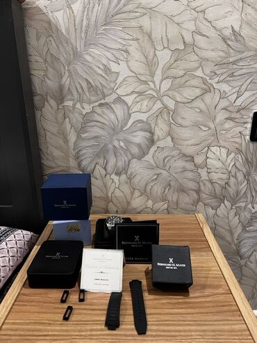 бижутерия из муранского стекла: Б/у, Наручные часы, Bernhard Mayer, цвет - Черный