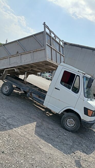 курук прицеп: Жеңил жүк ташуучу унаа, Mercedes-Benz