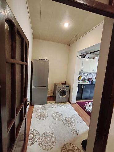 kredıtle evler: Satilir:4 otaqlı mənzil heyet evi.Oz şexsi evimdir.3 yataq otagi,1 — 5