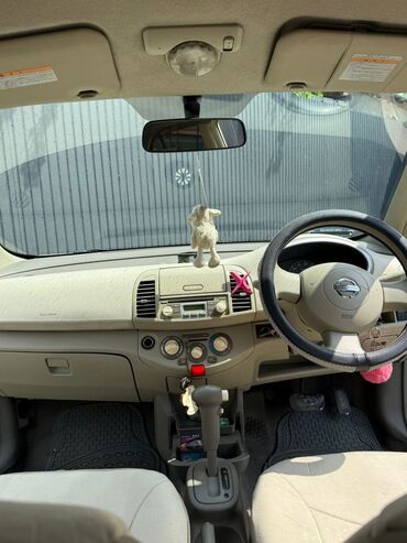 Nissan: Nissan March: 2002 г., 1.3 л, Автомат, Бензин, Седан