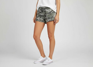 ccc sandały adidas: Colloseum, Shorts for women, size M at lalafo.pl ccc sandały adidas: Colloseum, Shorts for women, size M
