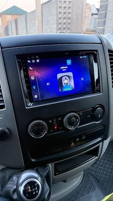 Аренда пассажирского буса: Mercedes-Benz Sprinter — комфортабельный микроавтобус/минивэн в черном — 2