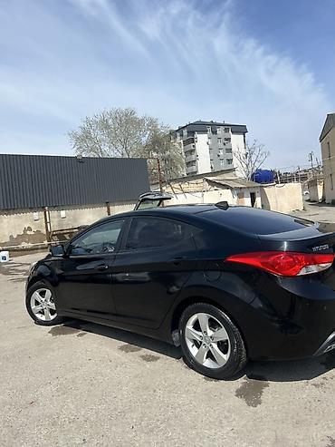 yük qazeleri: Hyundai Elantra: 1.6 l | 2012 il Sedan — 10