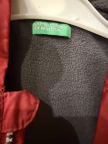 Üst geyimləri: Uşaq üçün qırmızı jaket – United Colors of Benetton - Ölçü: 2Y — 2