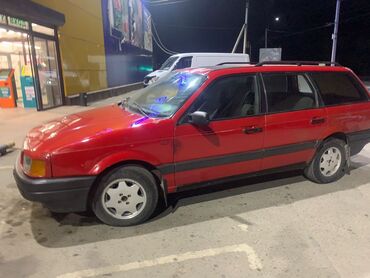 митсубиши спес стар: Volkswagen Passat: 1989 г., 1.8 л, Механика, Бензин, Универсал