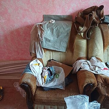 set mebel: Divan iki kreslo 20 manata satıllr hövsan qasəbəsindədi - Rəng: bej — 5