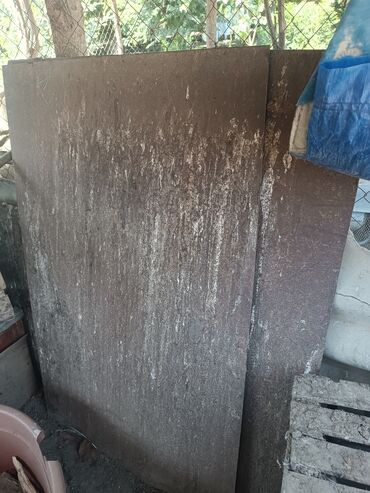 Quru inşaat materialları: Bu, müxtəlif tikinti və təmir işləri üçün istifadə oluna bilən iki