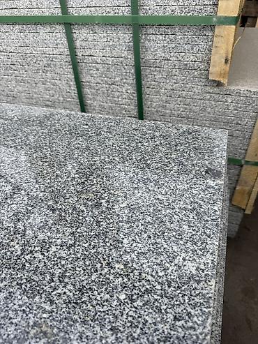 Фасадные гранитные плитки: Размер: Другой размер мм, Серый — 4