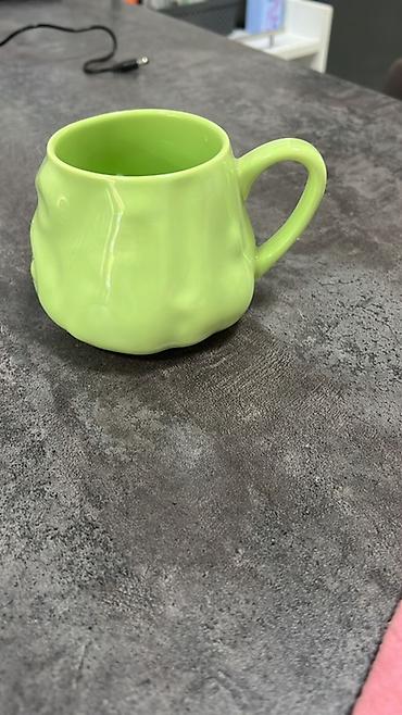 Наборы посуды: Набор дизайнерских керамических кружек - Необычные формы и яркие — 9