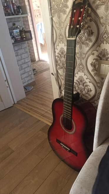 Milli musiqi alətləri: Klassik gitara, Winzz, Yeni, Ünvandan götürmə