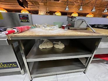 Другое оборудование для кафе, ресторанов: Изделия из нержавейки, стол холодильник, стол кондитерский, стол — 4