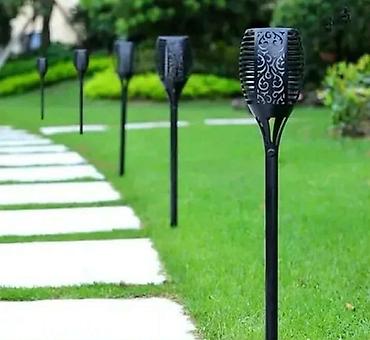 makiska terasa: Baštenska lampa ubodna za travnjake u dvorištu, lampa je predvidjena — 1