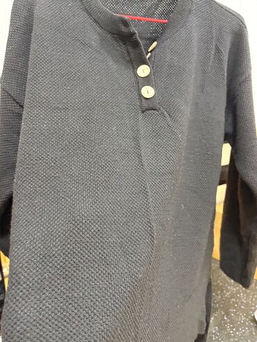 Dəstlər, kostyumlar: Kostum yaz ayları ucun pambıq serın yenıdır 65 azn alınıb 30 azn — 6