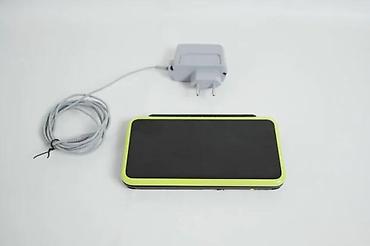 igrice 250: U ponudi Nintendo New 2DS XL konzola, lepo očuvana sa manjim znakovima — 3