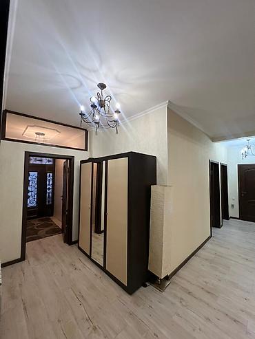 Продажа коттеджей и домов: ЧЕКЧЕЙГЕН ЖЕР ҮЙ САТЫЛАТ!!! 1-линияда жайгашкан ✅ Жери: 20 соток ✅ Үй — 18