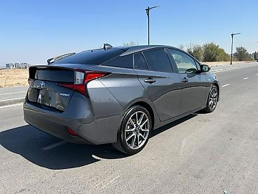 транс: Toyota Prius: 2022 г., 1.8 л, Вариатор, Гибрид, Хэтчбэк — 10