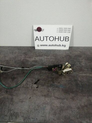 Компрессоры для авто: Замок двери Mazda Demio DW3W 1300 2001 (б/у) КУЗОВНЫЕ ДЕТАЛИ - #капот