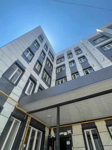 1 комнатная квартира без ремонта: 3 комнаты, 75 м², Элитка, 4 этаж, ПСО (под самоотделку)