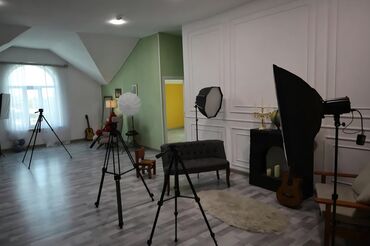 Digər kommersiya daşınmaz əmlakı: 270 kv foto video studio tam dolu vəzyətdə icareye verilir. Elave -da lalafo.az — 7 Digər kommersiya daşınmaz əmlakı: 270 kv foto video studio tam dolu vəzyətdə icareye verilir. Elave — 7