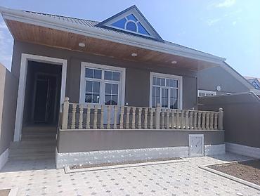 Həyət evləri və villaların satışı: Satılır: həyət evi - Plan: eyvanlı birmərtəbəli layihə, beton hasarlı — 1