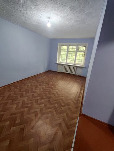 квартира бишкек собственник: 2 комнаты, 42 м², 1 этаж, Косметический ремонт