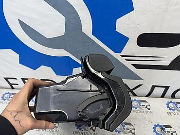 Другие детали салона: Бардачок Mercedes Benz E-Class W210 612.961 E270 CDI 28/05/2001 — 10