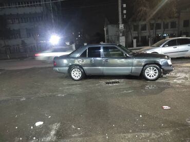 Mercedes-Benz: Mercedes-Benz W124: 1992 г., 2.3 л, Механика, Бензин, Седан