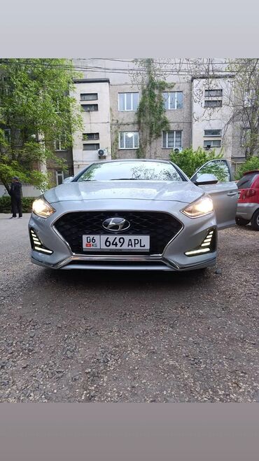 Легковой транспорт: Сдаю в аренду: Легковое авто, Под такси