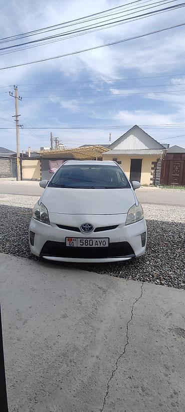 Toyota Prius: 2013 г., 1.8 л, Автомат, Бензин, Седан