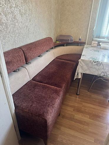 perdelerin qiymeti: Mətbəx üçün künc divan+masa və oturacaqlarıyla birgə *Qiymət 180 Azn* — 2