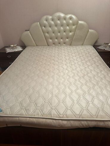 işlenmiş matras: İşlənmiş, İkinəfərlik çarpayı, Bazasız, Matras ilə, Siyirməsiz