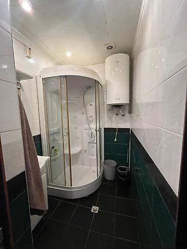qurtulus 93 evler: Sahil metro ; 8/4 ; 80m2 ; 3 — 3