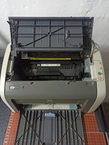 Принтеры: Satılır HP lazerjet 3050 və 1010 printerlərii . Hər ikisi Əla