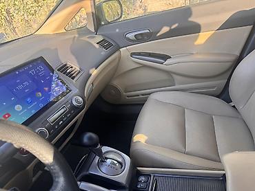 Honda: Honda Civic: 2009 г., 1.3 л, Автомат, Седан — 3