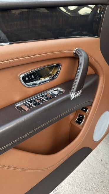 Bentley: Bentley Bentayga: 2019 г., 4 л, Автомат, Бензин, Внедорожник — 7