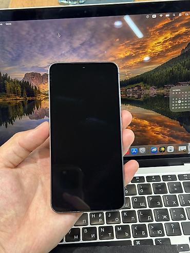 повербанк demaco: Samsung Galaxy S24, Б/у, 256 ГБ, цвет - Черный, 1 SIM, eSIM — 4
