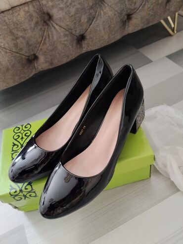 Tuflilər: Tuflilər, Asos, Ölçü: 40.5, rəng - Qara, Yeni — 1