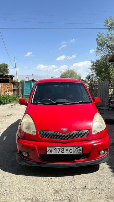 среда авто: Toyota Funcargo: 2001 г., 1.5 л, Автомат, Бензин, Хэтчбэк