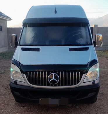 меняю на недвижимость: Жеңил жүк ташуучу унаа, Mercedes-Benz, Стандарт, 2 т, Жаңы