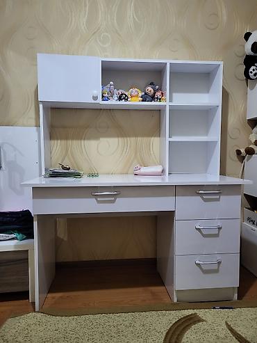 komputer setup: Düz masa, Stulsuz, Polkalı, Siyirməli, MDF — 1