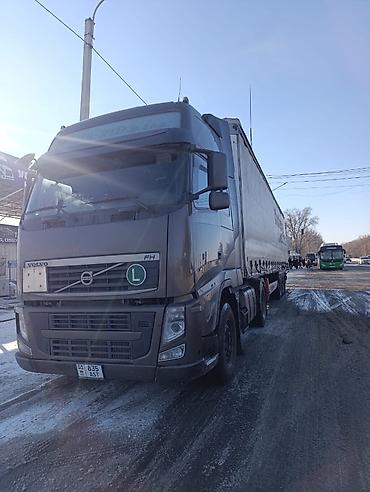 волва 2012: Тягач, Volvo, 2012 г., Шторный — 4