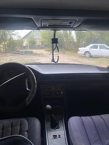 2 куб: Mercedes-Benz W124: 1987 г., 2.3 л, Автомат, Бензин, Седан — 3