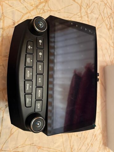 планшет ноутбук 2 в 1: Колдонулган, 2-DIN, 10 ", Android (камтылган ОС), 2 ГБ ОЭТ, 32 Гб ПЗУ
