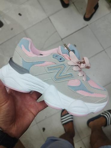 paket 86: New balance 9060 dečije patike NOVO Novo Brojevi 31 do 36 fb Moja — 2
