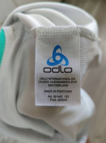 Sportska odeća: Gornji deo odeće, Za odrasle, Upotrebljenо — 6