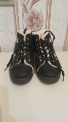 Botinka və botilyonlar: Ölçü: 40, rəng - Qara, Yeni
