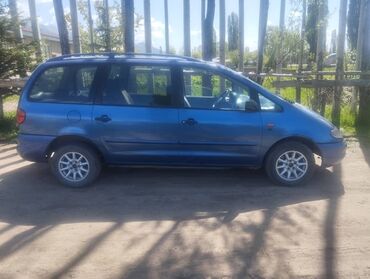 Volkswagen: Volkswagen Sharan: 2 л, Механика, Бензин, Седан