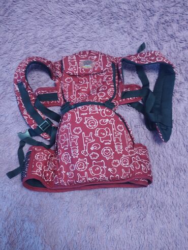 автокресла для новорожденных: Продаю хипсит, очень удобно носить малышей, которые привыкли на ручках